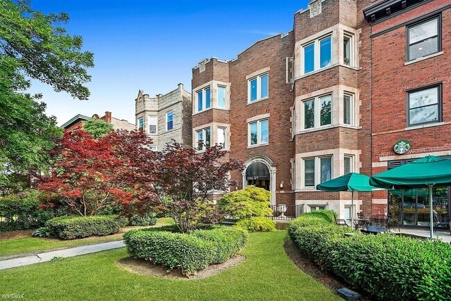 Foto del edificio - 2755 W Logan Blvd