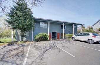 Building Photo - 3102 Harney St