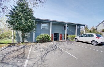Building Photo - 3102 Harney St