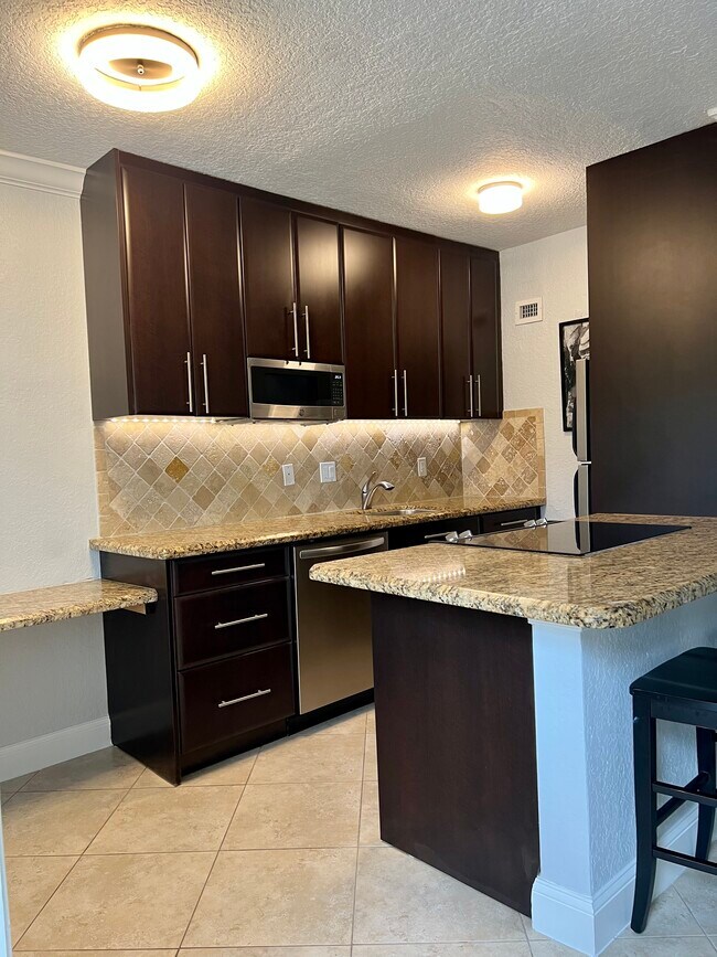 Foto del edificio - 1311 NE 18th St