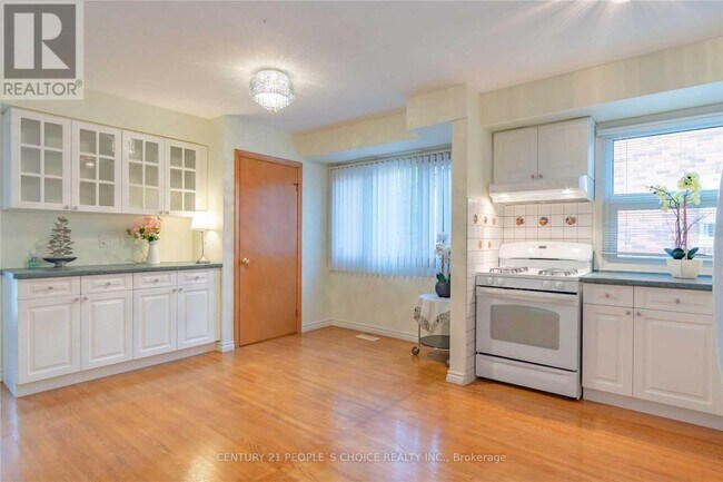 Photo du bâtiment - 25 Darlington Dr