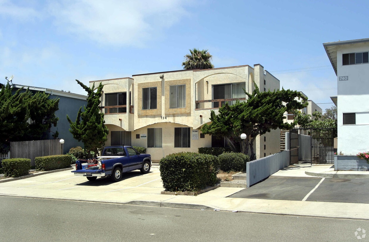 Building Photo - Sapphire Apartments