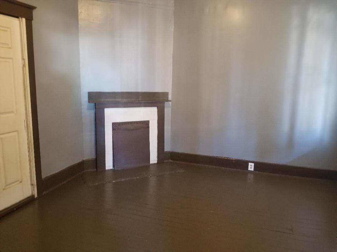 Primary Photo - 617 W 42nd St