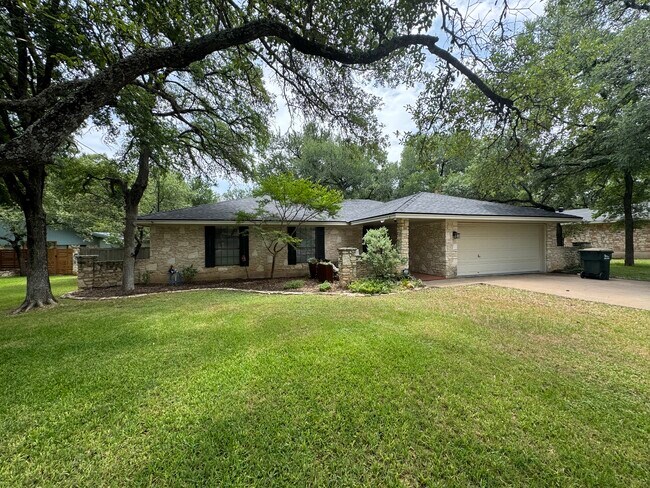 Building Photo - 708 Cielo Dr