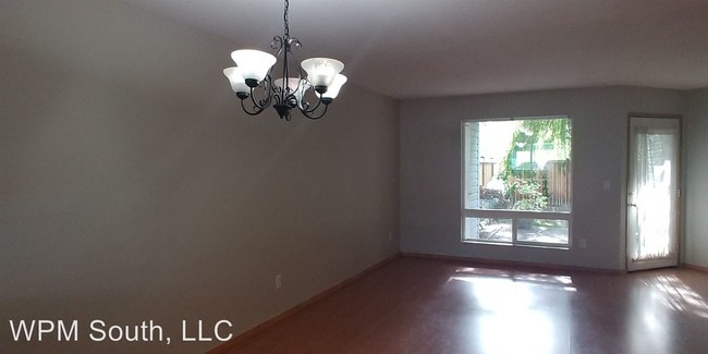 Building Photo - 3 br, 2 bath House - 1101 37th Street SE #601