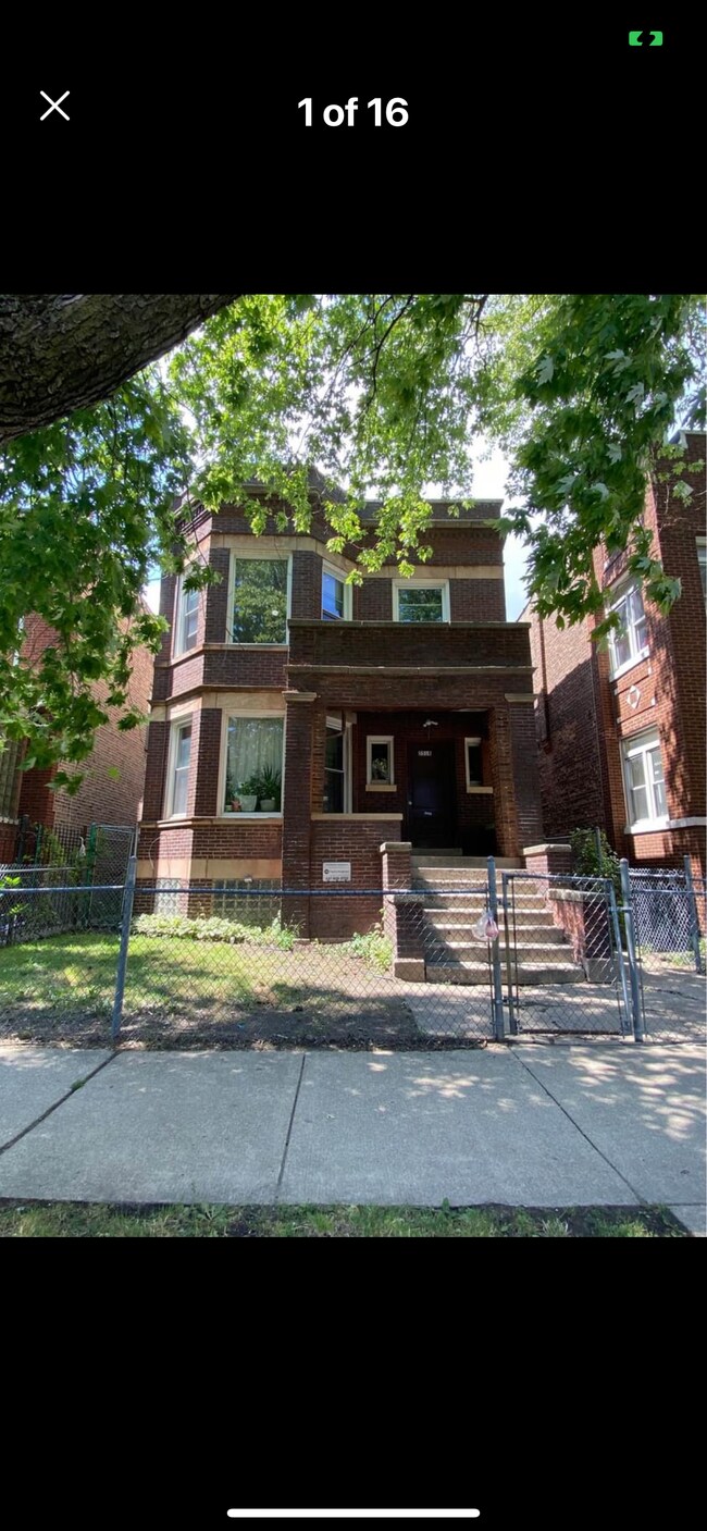 Building Photo - 5518 S Wood St