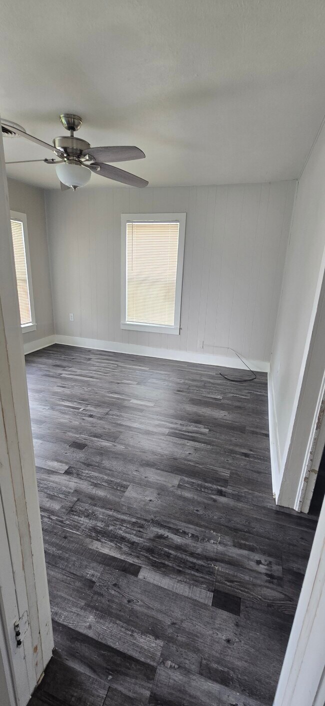 Building Photo - 5 S 23rd St