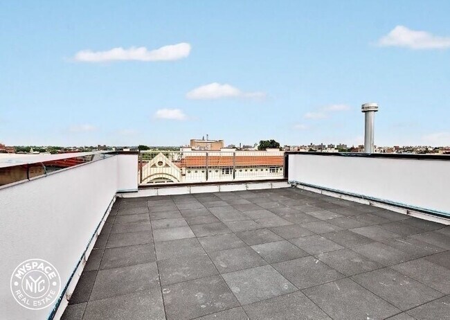Building Photo - 1234 Bedford Ave
