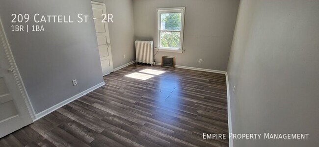 Building Photo - 209 Cattell St