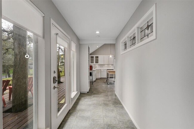 Foto del edificio - 1300 Summit St