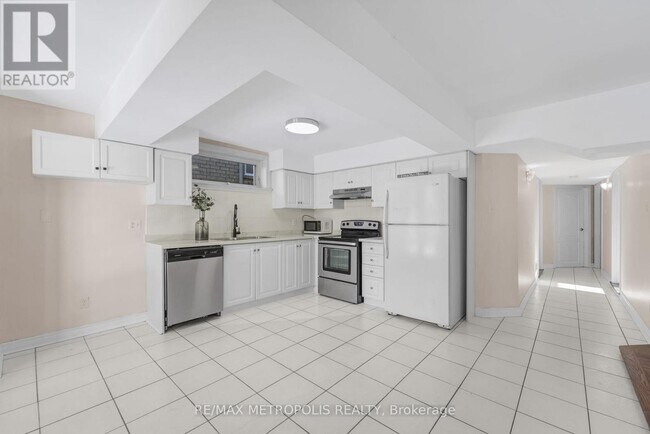 Building Photo - 1800 Holbrook Ct