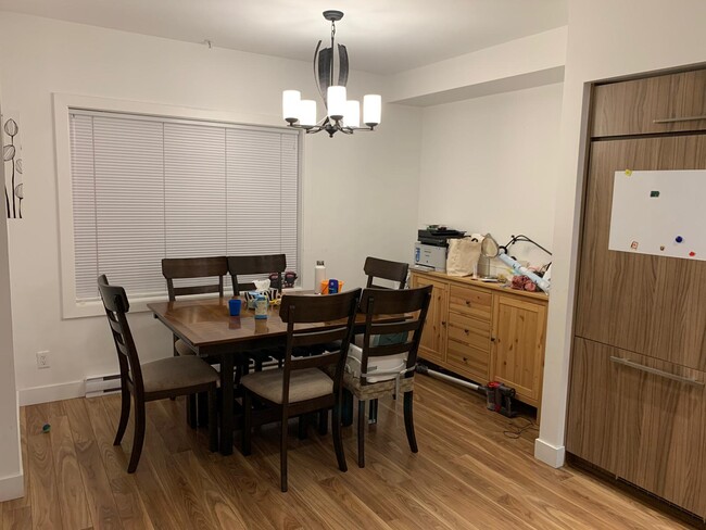 Building Photo - 5655 Chaffey Av