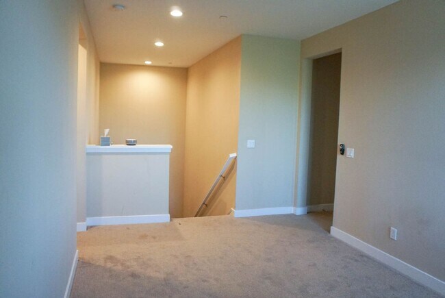 Building Photo - Beautiful Santee Condo