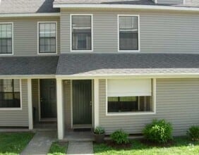 Building Photo - 402 Fairway Cir