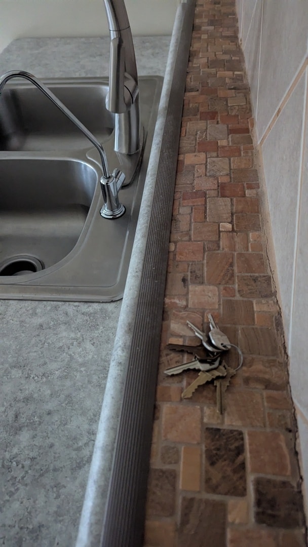 Building Photo - 2636 W Division St