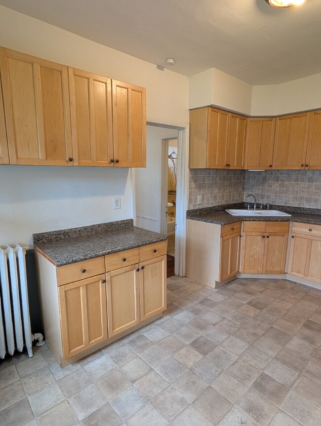 Building Photo - Bright & Charming 3BR With Garage Included In NE Minneapolis