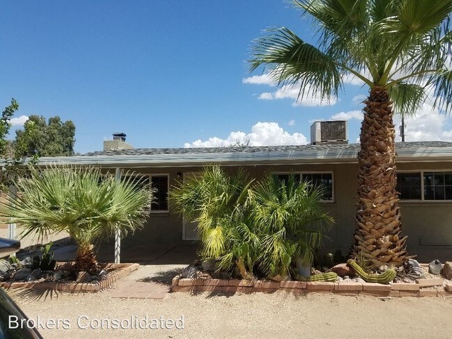 Building Photo - 2 br, 2 bath House - 90 S Second West St.