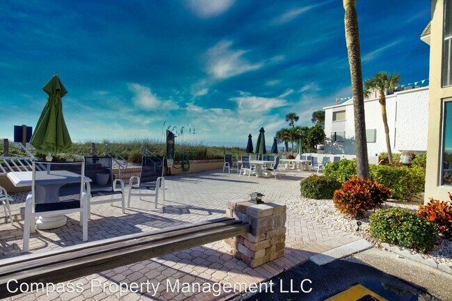 Building Photo - 2 br, 2 bath House - 1400 Tarpon Center Dr...