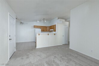 Building Photo - 2110 Los Feliz St