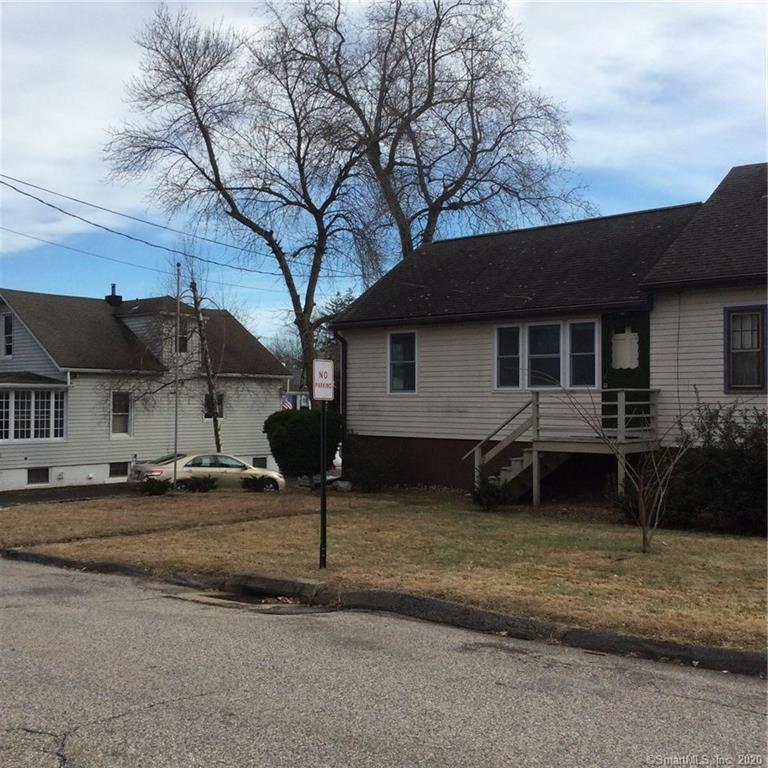 Primary Photo - 11 Maple St