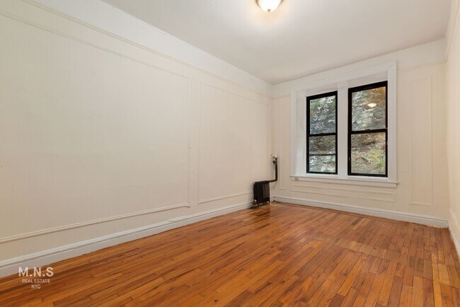 Building Photo - 11 Seaman Avenue