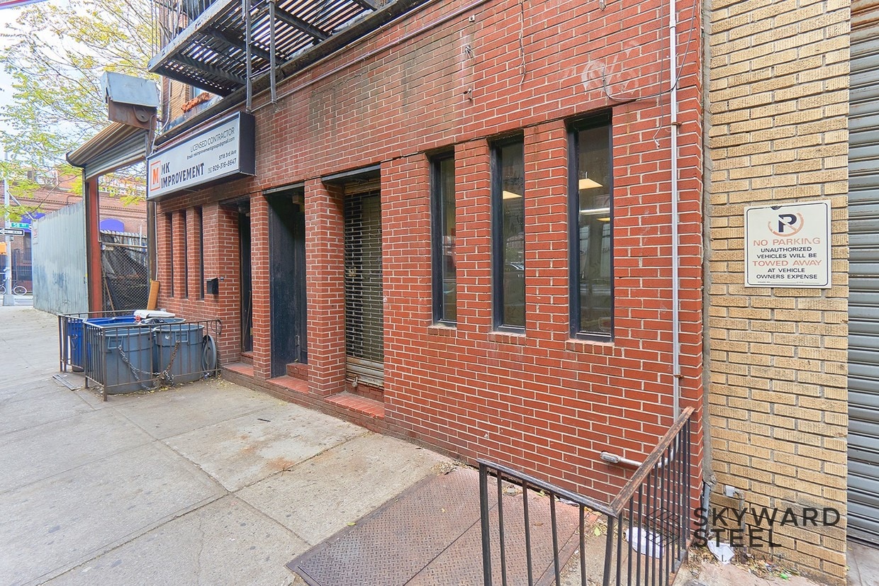 Primary Photo - 5718 3rd Ave
