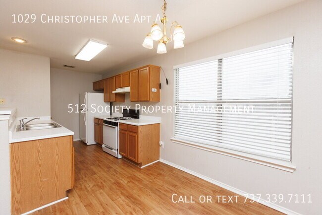 Building Photo - 1029 Christopher Ave