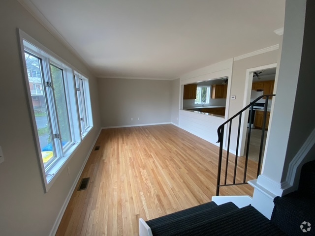 Building Photo - 1482 Highland Ave
