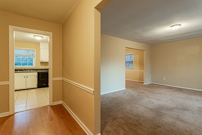 Building Photo - Price Improvement! Single Brick Ranch in G...