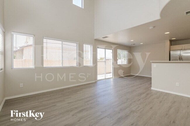 Foto del edificio - 996 Valetta Flat Ave