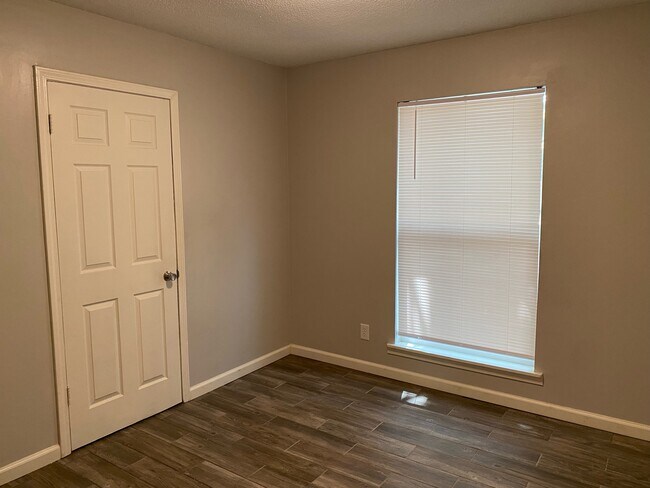 Foto del edificio - 19 Rolling Meadows Dr