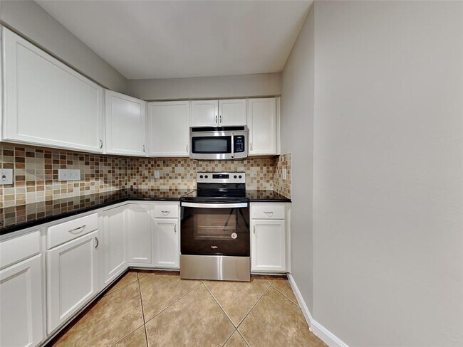 Foto del edificio - 14007 Old Village Ln