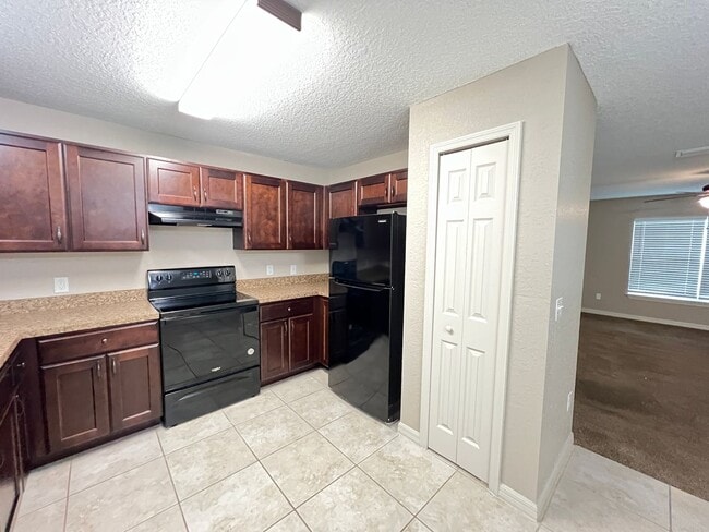 Building Photo - Charming 3 Bedroom, 2 Bathroom Home in Ocklawaha!