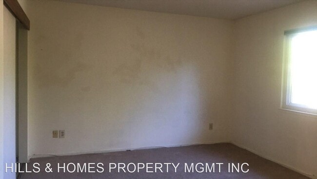 Building Photo - 3 br, 1.5 bath House - 1437 GOLD WAY