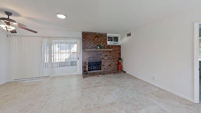 Building Photo - Beautiful  4+2 GRANADA HILLS HOME