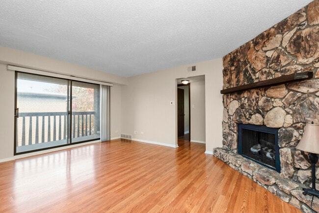 Building Photo - 13616 Lamon Ave