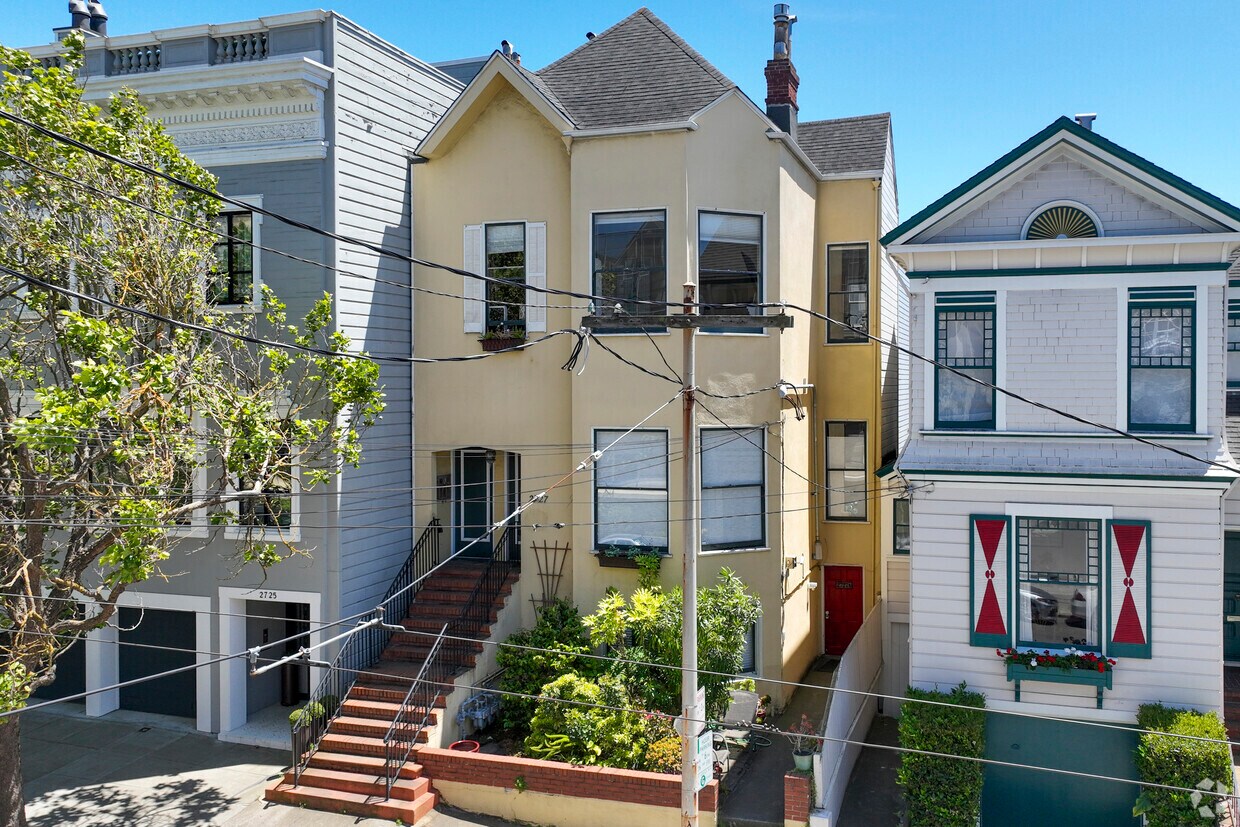 Foto principal - 2727 Jackson St