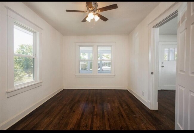 Foto del edificio - 3421 Mersington Ave