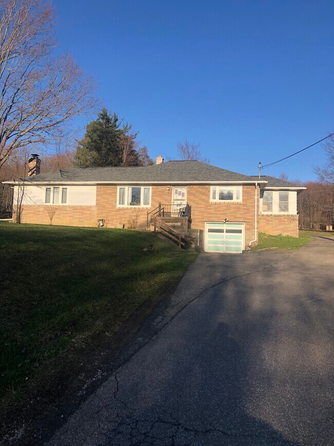 3509 Reichert Rd, Erie, PA 16509 House Rental in Erie, PA