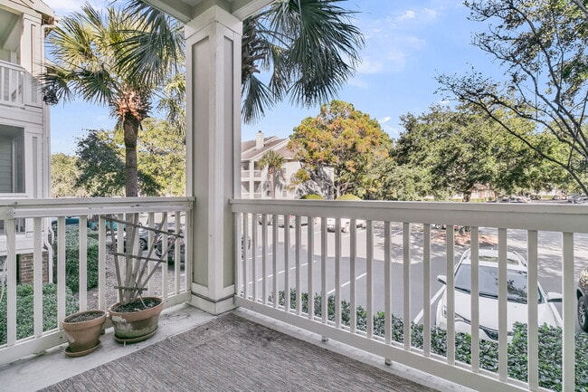 Foto del edificio - 1600 Long Grove Dr