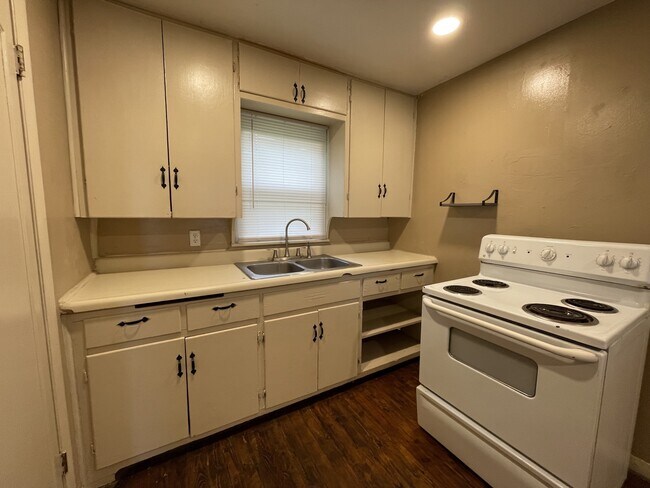 Foto del edificio - 602 W Oklahoma Ave