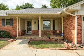 Building Photo - 4008 NW 62nd Terrace