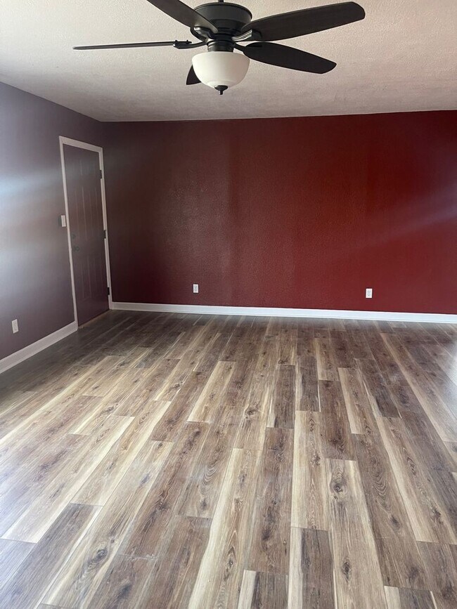 Foto del edificio - Beautiful 3 Bed 1.5 Bath House