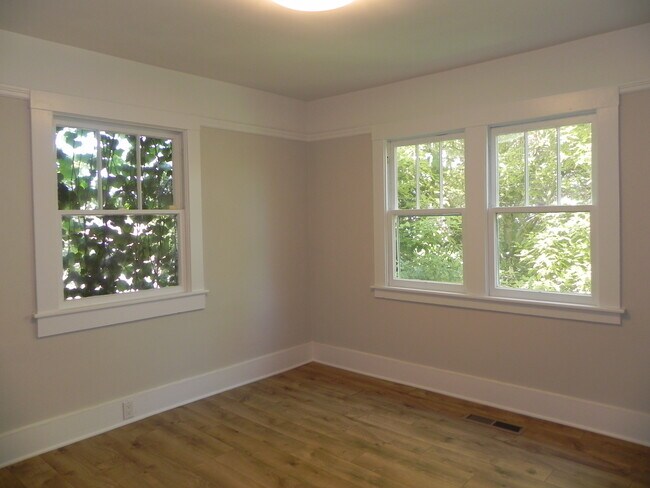 Foto del edificio - 923 Bridgeway
