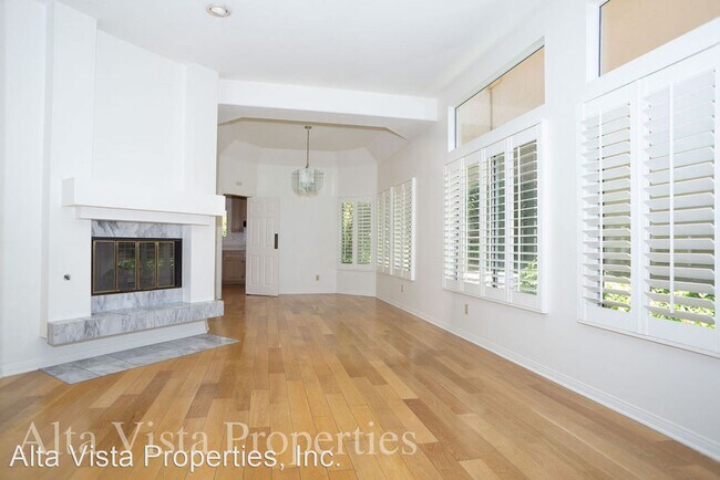 Foto del edificio - 3 br, 2.5 bath House - 5736 Caminito Pulsera