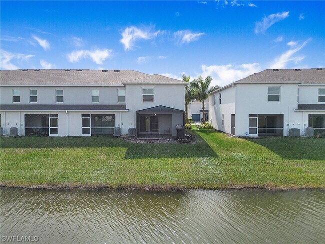 Foto del edificio - 15108 Wildflower Cir