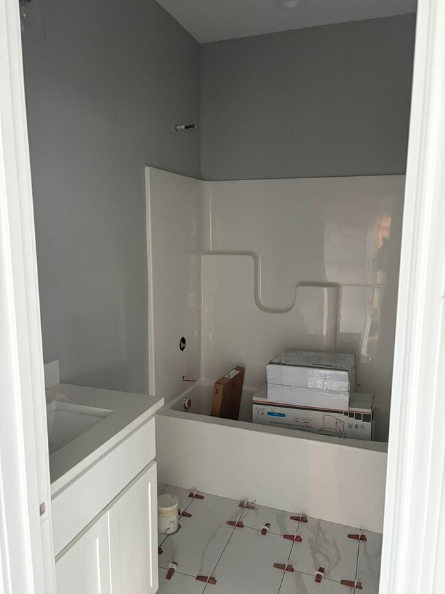 Building Photo - 129 Squires Way
