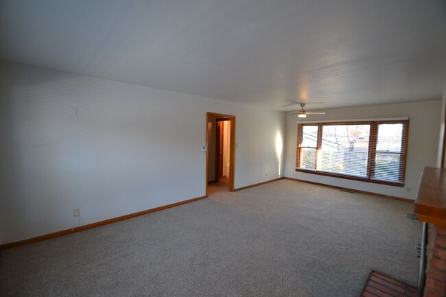 Building Photo - Remodeled 4 Bedroom Ranch on the Westside!