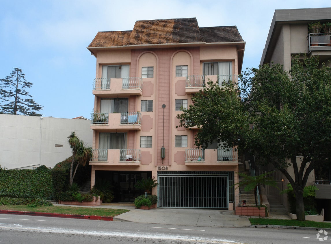 Primary Photo - 1508 S Beverly Glen Blvd