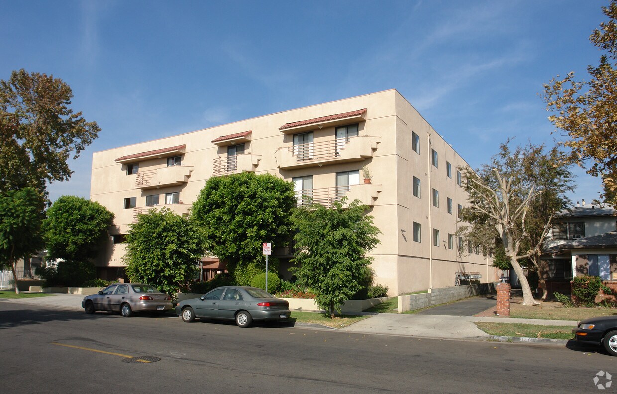 Tres Gardens Apartaments - Three Gardens Apartments